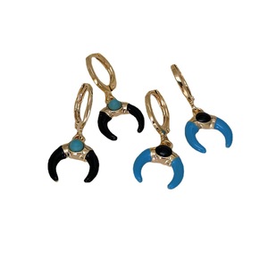Orecchini Pendenti a Forma di Corno con Dettagli Colorati Dipinti, Design Vintage, Accessori di Moda per Donne - Product Image 5