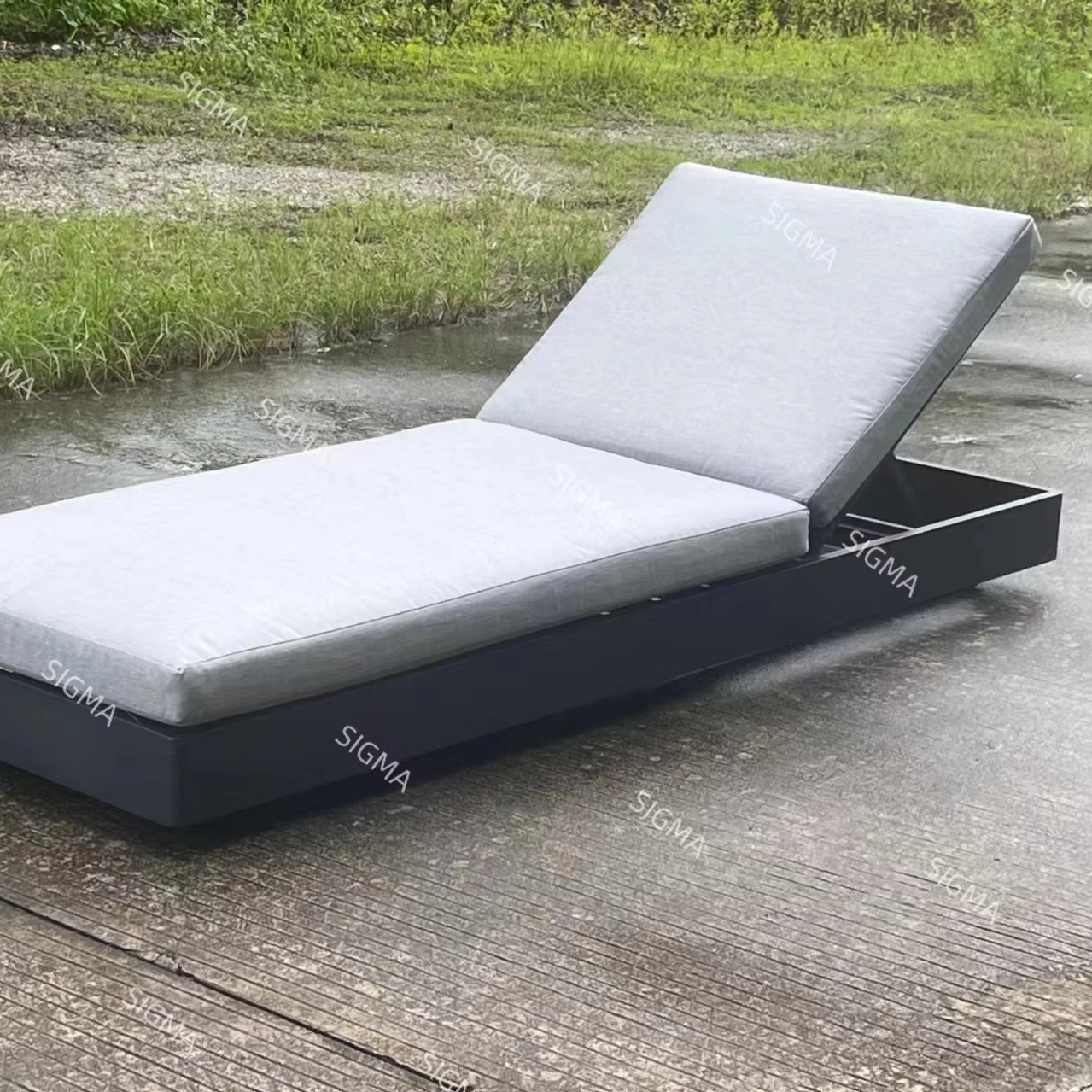 2025 Classic NEWEST Modern Outdoor Swimming Pool Sun Bed Aluminum Outdoor Luxury  Chaise Lounge