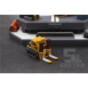 RG HG 1/144 Escena de Hangar para Carretilla Elevadora con Orugas, Impresa en PVC de Alta Precisión, Hecho en Taiwán - Product Image 3