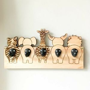 Juego de ganchos de pared con diseño de animales de safari para habitación infantil, guardería o sala de juegos, con construcción duradera, divertidos adornos de madera con forma de animales, cajas de madera - Product Image 1