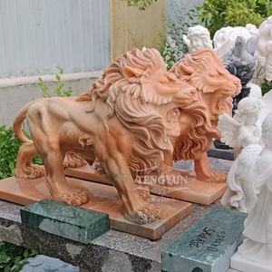 Esculturas de Leones Caminando, de Mármol Rojo Natural, Tamaño Pequeño, para Exteriores, en Venta - Product Image 5