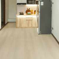 Luxuriöser Wasserfester Starrer SPC-Bodenbelag Echtholzfurnier Klicksystem Premium Fischgrätmuster 3D Breite Vinylplanken Matt Eiche AC4