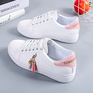 Baskets décontractées pour femmes, nouvelle collection printemps-<span class=keywords><strong>automne</strong></span>, chaussures blanches tendance, stock <span class=keywords><strong>2022</strong></span>, respirantes, à lacets, en PU du Guangdong pour femmes - Product Image 3