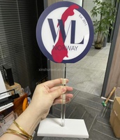 Support d'affichage de logo en acrylique personnalisé avec base ronde et rectangulaire, design moderne pour la signalisation des magasins de détail et l'identité de marque