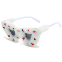 Lunettes de soleil rétro en forme de coeur avec diamant pour femmes rose UV400 lunettes de soleil œil de chat lunettes PC à la mode Transparent blanc pour