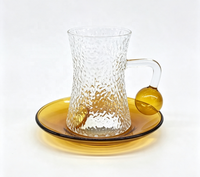 Ensemble de tasses à café en verre borosilicate martelé, forme sablier texturée, avec poignée boule ambrée et soucoupe assortie pour le thé
