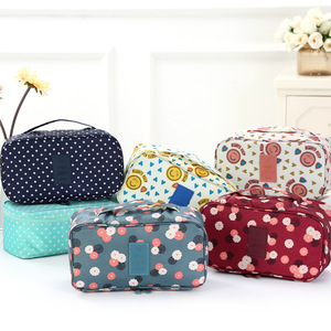 Bolsa de almacenamiento de ropa interior de tela floral, organizador de sujetadores de viaje, bolsa de aseo portátil, extra grande, impermeable, de forma cuadrada - Product Image 1