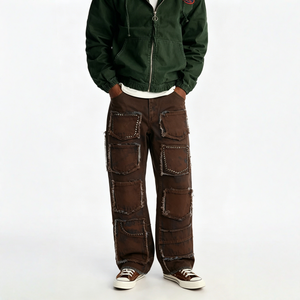 Pantalon en jean taille mi-haute coupe oversize avec rivets décoratifs et multiples poches plaquées, marron délavé, à jambe large, pour le style Hip Hop Punk - Product Image 1