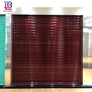 Porte de garage roulante automatique au design moderne, cadre <span class=keywords><strong>gris</strong></span>, <span class=keywords><strong>volet</strong></span> <span class=keywords><strong>roulant</strong></span> blanc pour l'extérieur et les applications en entrepôt - Product Image 2