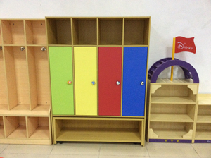 <span class=keywords><strong>Armadio</strong></span> in Legno su Misura per Asilo Nido e Scuola Materna, Libreria per Scuola, Guardaroba per Vestiti e Scarpe dei Bambini - Product Image 4