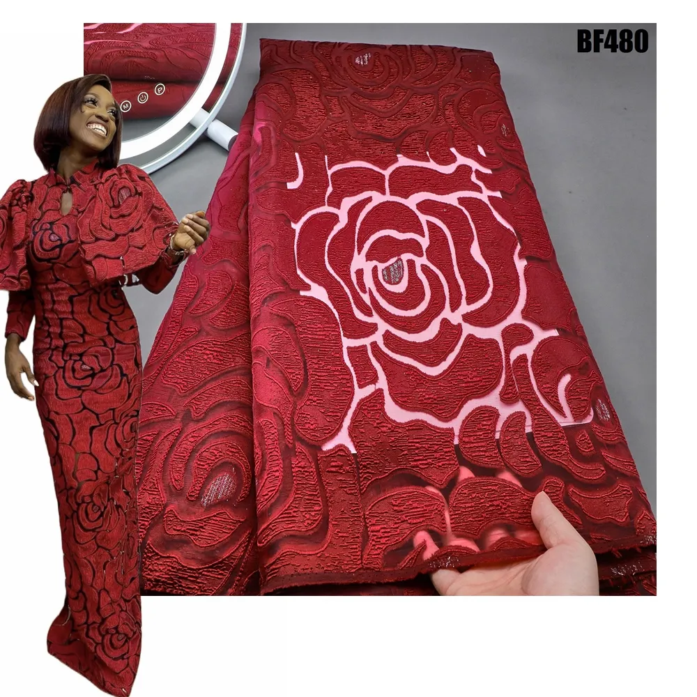 Supoo Floral Design Textiles 100% Polyester tissé Brocart Satin Jacquard Tissu Pour robe