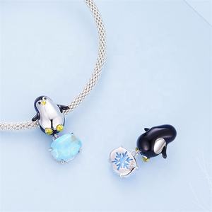 OEMペンギン卸売ファンキーな舗装ファインジュエリーチャームマーベル925スライバークリスタルパーソナライズされたビーズかわいいチャームブレスレット作り - Product Image 4
