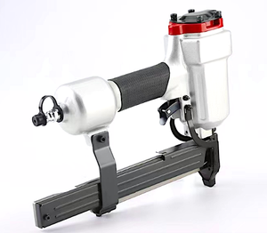 Engrapadora Neumática Tarboya TY80618G de Calibre 18, Engrapa Fácilmente Grapas de 1-1/2 Pulgadas Patas de Roble Macizo para Muebles, Diseñadas para Uso Diario, Artesanía en Madera - Product Image 3