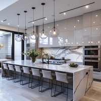 Armoires de cuisine modernes sur mesure à finition brillante avec conception gratuite, y compris l'évier, les charnières et l'îlot, meubles de cuisine modulaires