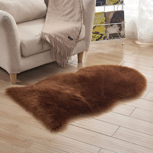 En gros Personnalisé Marron Shaggy Tapis <span class=keywords><strong>de</strong></span> <span class=keywords><strong>Chaise</strong></span> <span class=keywords><strong>de</strong></span> <span class=keywords><strong>Bureau</strong></span> pour La Peau Lavable En Machine En <span class=keywords><strong>Fausse</strong></span> <span class=keywords><strong>Fourrure</strong></span> Tapis - Product Image 1