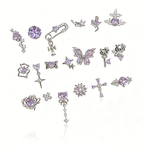 Bijoux de piercing tendance en cuivre et zircon, clous d'oreille filetés avec zircon violet, motifs étoile, papillon, cœur, croix, vente en gros OEM - Product Image 5
