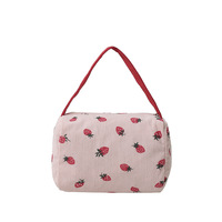 Sac de toilette pliable et imperméable en velours côtelé doux, motif fraise, fermeture éclair, capacité 3-6L, nouvelle collection été 2025 pour femme