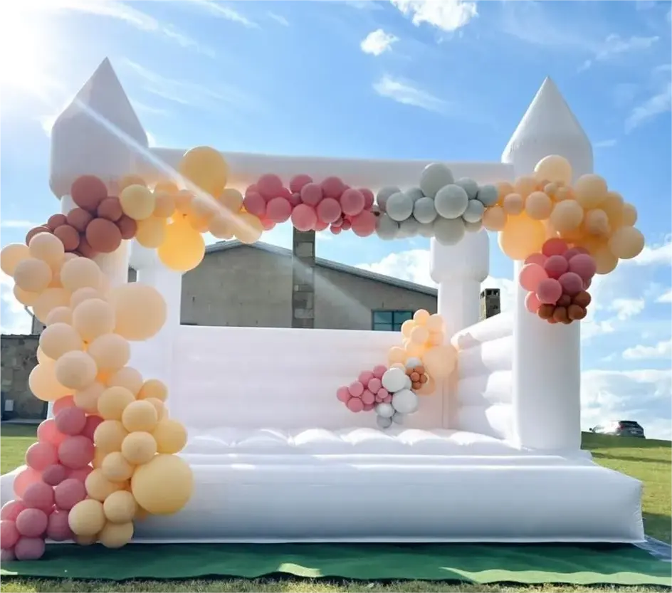 Новый дизайн, надувной белый домик-батут для младенцев, батут для свадебной вечеринки, прыгающий батут-замок с крышей