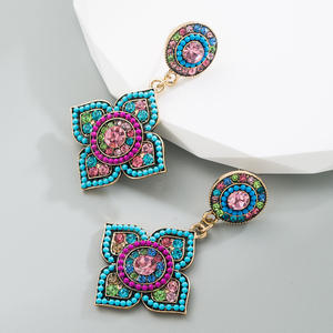 Kaimei Fashion Jewelry Boucles d'oreilles sémitiques de tempête ethnique vintage avec diamants colorés Boucles d'oreilles exagérées en perles Boho Palace Flower - Product Image 2