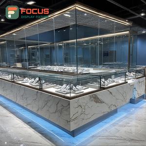 Sistema de Exhibición de Joyería de Alta Visibilidad, Vitrina de Mostrador para Centro Comercial con Marco de Madera - Product Image 6