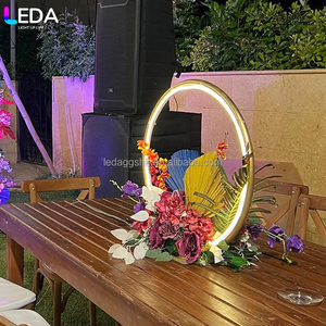 Support de plante rond en métal plaqué or de haute qualité LEDA pour décoration de mariage sur table avec base - Product Image 2