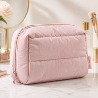 Bolsa de Aseo Impermeable Acolchada Rosa Pálido con Logotipo Personalizado, Bolsa de Cosméticos de Viaje de Gran Capacidad para Mujer, de Nailon y Poliéster Suave