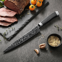 XINZUO Luxe DLC Coating M390 Damascus Poederstaal Vlees- en Slagermes met Lichtgewicht Handvat van Puur Koolstofvezel