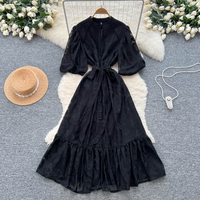 Robe longue décontractée élégante rouge pour femme, coupe trapèze, en dentelle, col montant, manches bouffantes, ceinturée, ourlet à volants, pour le quotidien et les vacances