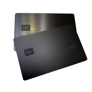 <span class=keywords><strong>Carta</strong></span> <span class=keywords><strong>di</strong></span> <span class=keywords><strong>credito</strong></span> in metallo <span class=keywords><strong>di</strong></span> titanio Super leggero <span class=keywords><strong>carta</strong></span> <span class=keywords><strong>di</strong></span> <span class=keywords><strong>debito</strong></span> in metallo nero con banda magnetica <span class=keywords><strong>e</strong></span> pannello <span class=keywords><strong>di</strong></span> firma per incisione laser - Product Image 2