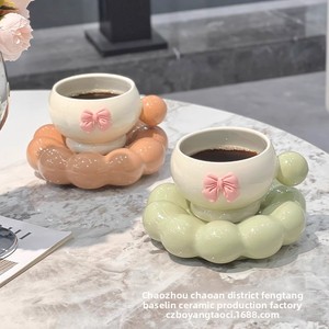 Set di Tazza e Piattino in Ceramica a Forma di Marshmallow, Design Minimalista/Nordico, Ideale per Coppie, Casa e Ufficio - Product Image 1