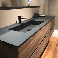 Moderner Wandmontierter Badezimmerschrank mit Holzmaserung und Integriertem Schwarzem Waschbecken, Schubladen mit Soft-Close-Funktion für Zeitgenössische Badezimmer