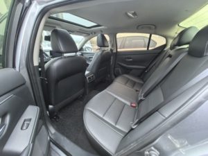 Nissan Sylphy 2020 1.6L XL CVT Edición Inteligente - Sedán Familiar de 5 Asientos Eficiente en Consumo de Combustible - Nissan Usado en Venta - Product Image 6