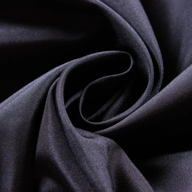 Sinh thái thân thiện tái chế Polyester dệt 240t Loại tơ SốNg VảI cho áo khoác