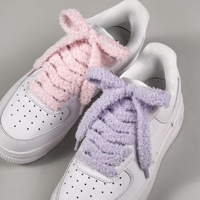 Lacets de chaussures décoratifs en peluche colorés personnalisés Olian, lacets plats en polyester moelleux de 1,3 cm de large