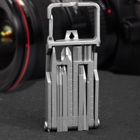 LFEDC 13 en 1 Outil multifonctionnel en acier inoxydable pliable Porte-téléphone Ouvre-bouteille de survie en plein air Multi-outils avec mousqueton