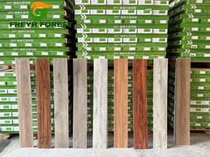 Vente en gros de revêtements de sol SPC d'intérieur de luxe 4-8mm étanche bois plastique composite hybride stratifié PVC avec verrouillage par clic salle de bain <span class=keywords><strong>cuisine</strong></span> - Product Image 3