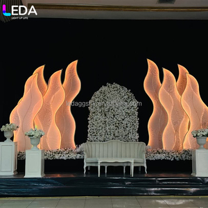 ฉากหลังงานแต่งงานสมัยใหม่ LEDA ตกแต่งเวทีงานอีเว้นท์ ฉากหลังโลหะลายสาหร่ายแบบกำหนดเอง ไฟ LED แสงวอร์มไวท์ ฉากหลังเหล็กพร้อมขาตั้ง LED - Product Image 3
