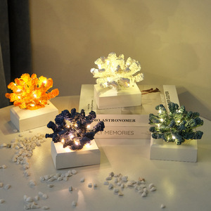 Lámpara decorativa LED de resina con simulación de coral para iluminación de entrada de hotel, escritorio de casa - Product Image 1