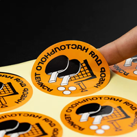 Autocollant de couverture de logo en PVC auto-adhésif personnalisé concave convexe en relief estampage à chaud étiquette de joint de film léger pour emballage alimentaire