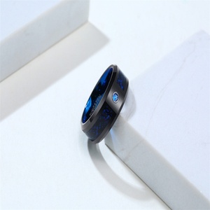 Anillo de Hombre de Acero de Tungsteno de 8mm con Baño de Vacío Azul de Alta Calidad, Anillo de Acero Inoxidable Negro con Zirconia - Product Image 5