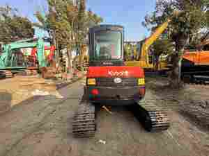 Mini-excavatrice Kubota U55 d'occasion 100% japonaise à vendre, bon état, prix attractif, poids opérationnel de 5 tonnes, composants essentiels inclus - Product Image 5