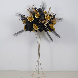 Composizione Floreale Artificiale di Rose Nere e <span class=keywords><strong>Oro</strong></span> con Piume per Matrimoni ed Eventi di Lusso, Vendita all'Ingrosso - Product Image 3