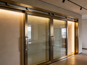 Porte coulissante FIDELIS haut de gamme en alliage d'aluminium lourd avec double vitrage en verre trempé pour salon intérieur, personnalisation royale - Product Image 2