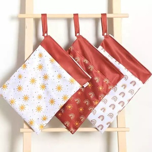 도매 맞춤형 라벨 더블 지퍼 큰 무지개 재사용 방수 기저귀 가방 젖은 가방 보육 - Product Image 2