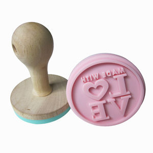 Ensemble de timbres à biscuits en silicone de qualité alimentaire avec manche en bois, moule de cuisson antiadhésif <span class=keywords><strong>pour</strong></span> biscuits et biscuits - Product Image 4