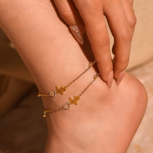 Cavigliera RFJEWELDainty Heartthrob in acciaio inossidabile placcato oro con ciondolo ECG, gioiello alla <span class=keywords><strong>moda</strong></span>, regalo per l'estate e la spiaggia. - Product Image 4