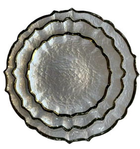 Alquiler de Platos de Cristal Blancos Elegantes con Borde Plateado - Product Image 4