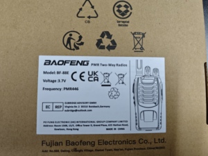 2 Walkie Talkies Baofeng <span class=keywords><strong>BF</strong></span>-<span class=keywords><strong>88E</strong></span> PMR446 0.5W/2W UHF 446.00625-446.19375MHz 12.5KHz con Cargador USB y Auriculares, Sin Licencia PMR446 - Product Image 2