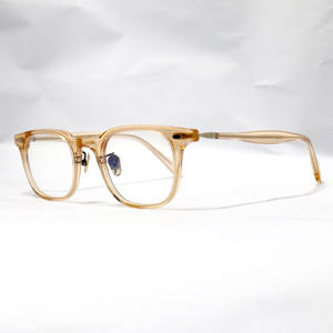 Le donne maneggiano il telaio per occhiali il prodotto presenta difetti che non influiscono sul normale utilizzo e il destinatario <span class=keywords><strong>lo</strong></span> acquisterà - Product Image 2