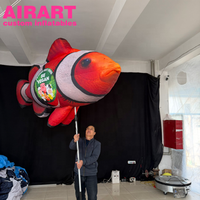 Poupée gonflable de poisson-clown sur le thème de l'océan pour événements de défilé